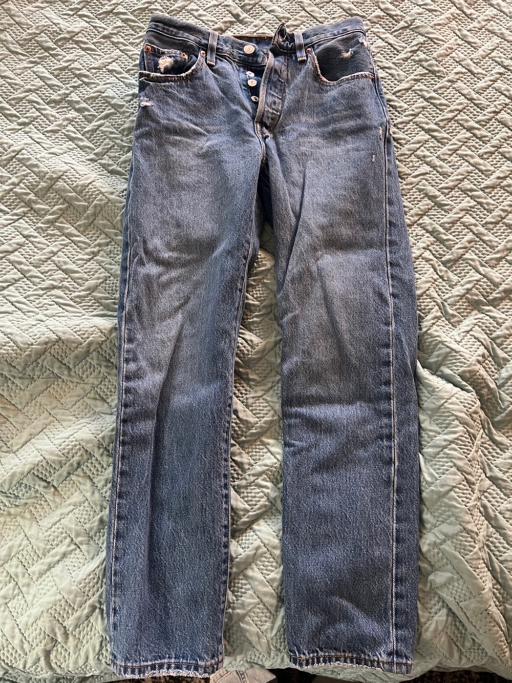 Levi's premium women’s petite blue jeans